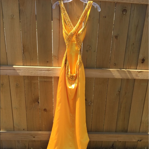 Golden Yellow Formal/Prom Dress 💕 - Picture 6 of 7